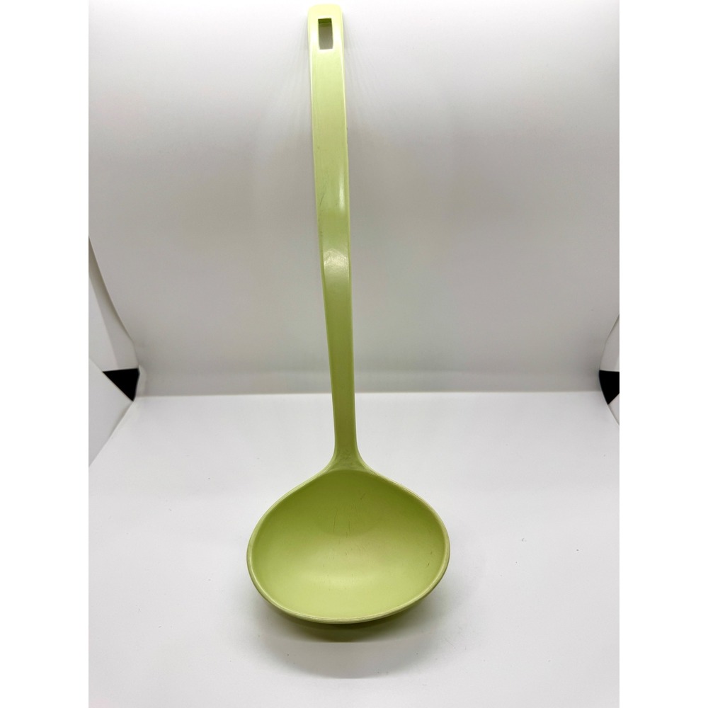 Vintage Melamine Lime Green Soup Ladle Retro MCM Serving Spoon 12.5 Inch 9014